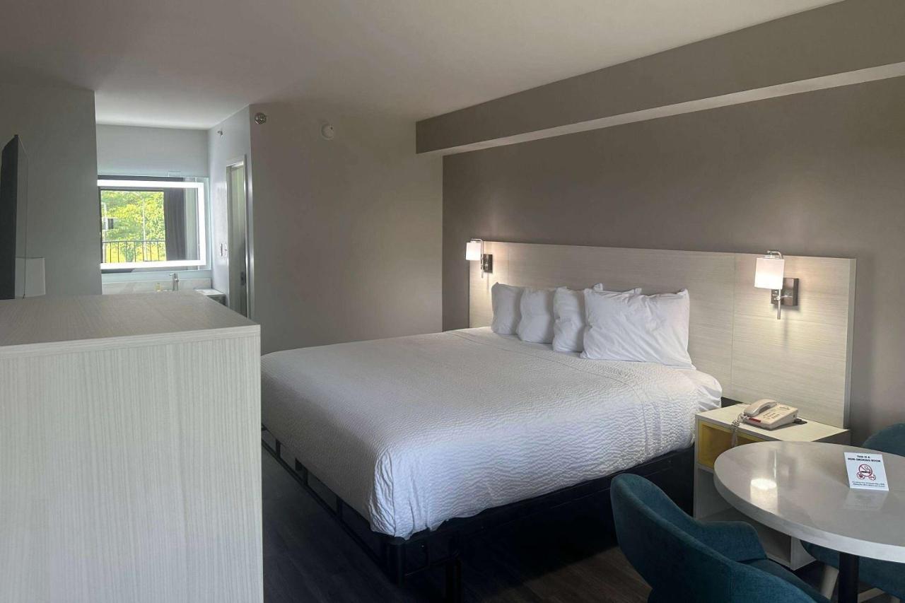 Hotel Days-inn By Wyndham Northwest Baltimore