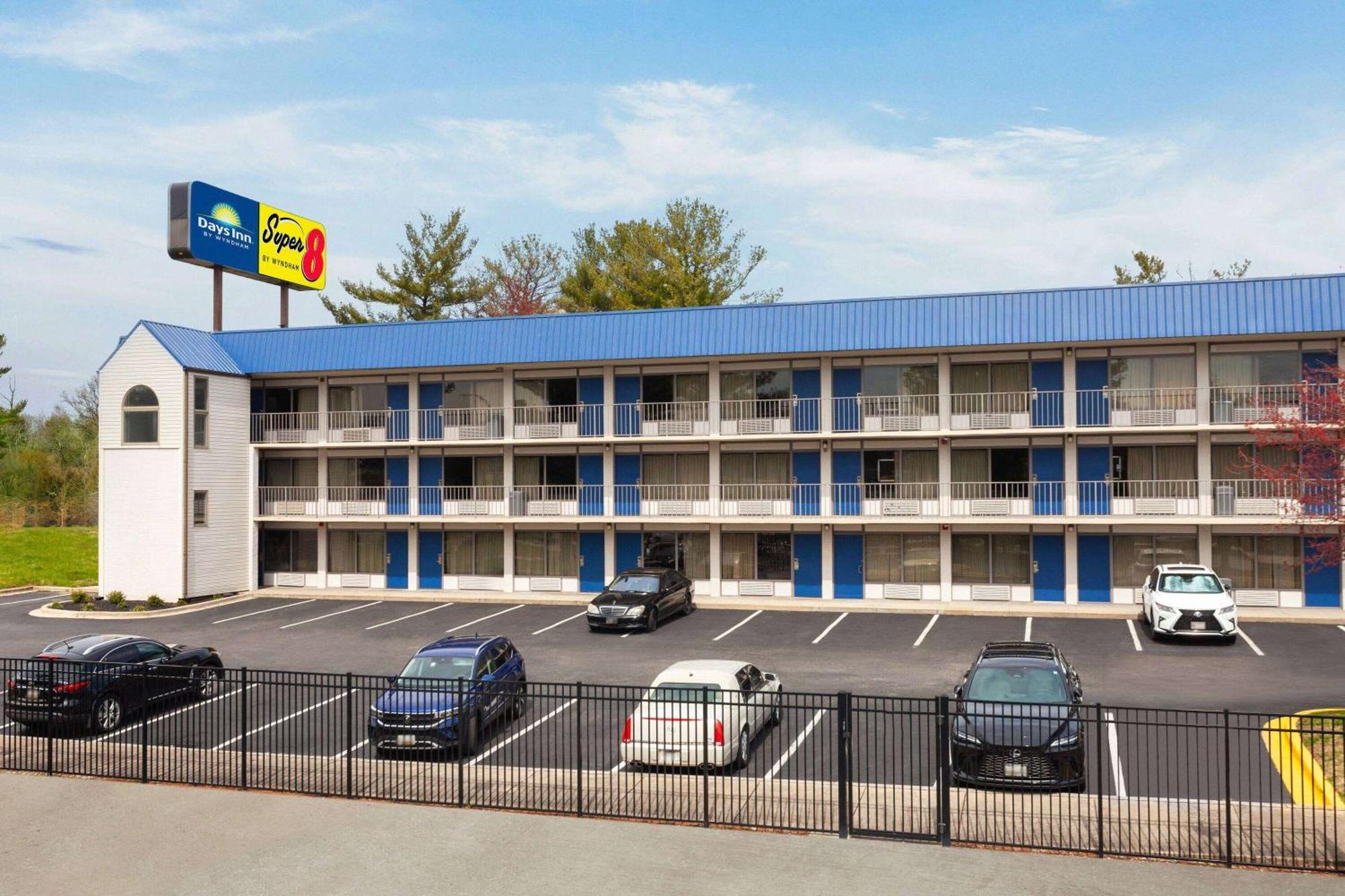 Hotel Days-inn By Wyndham Baltimore Northwest